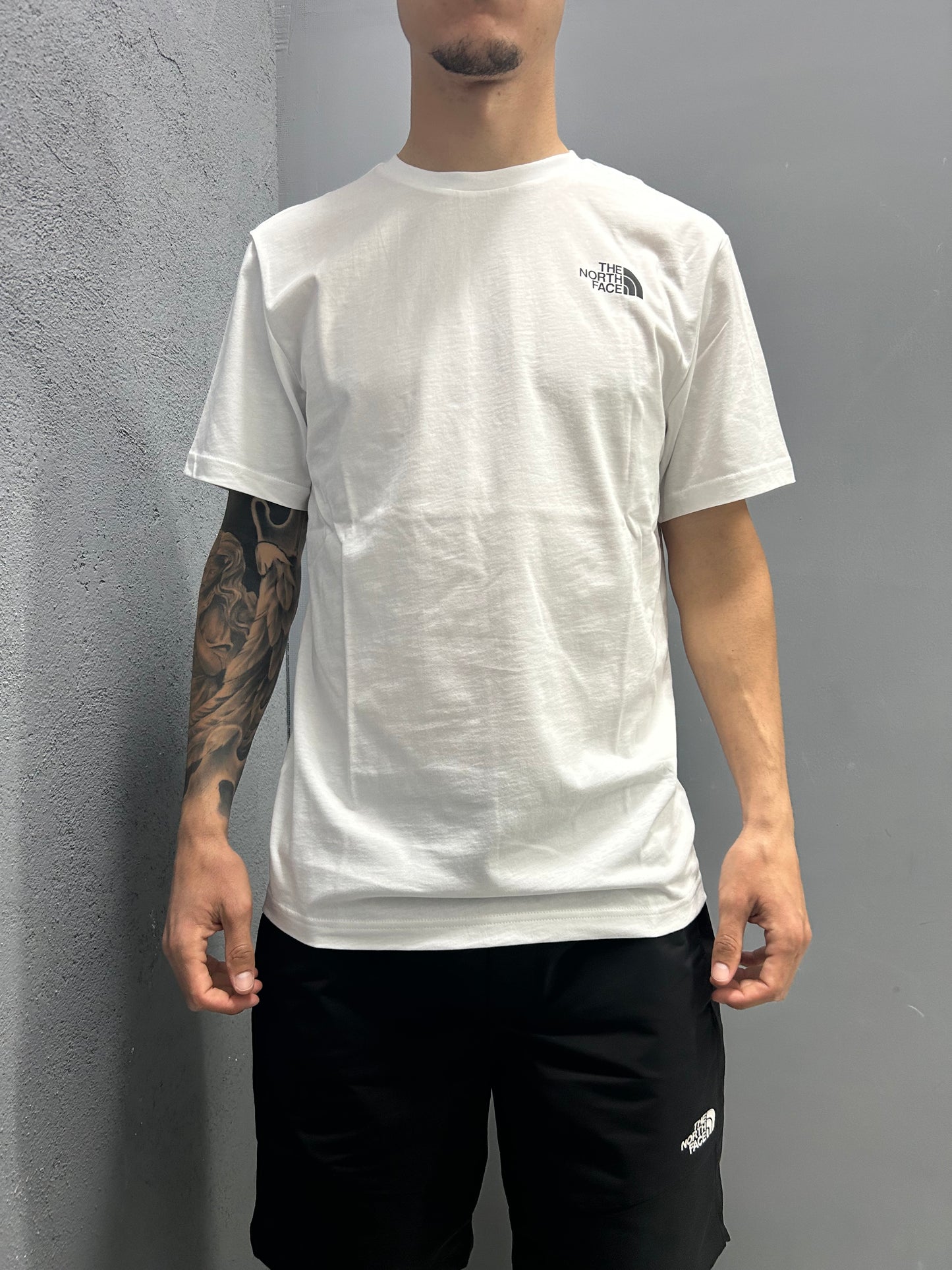 THE NORTH FACE T-SHIRT