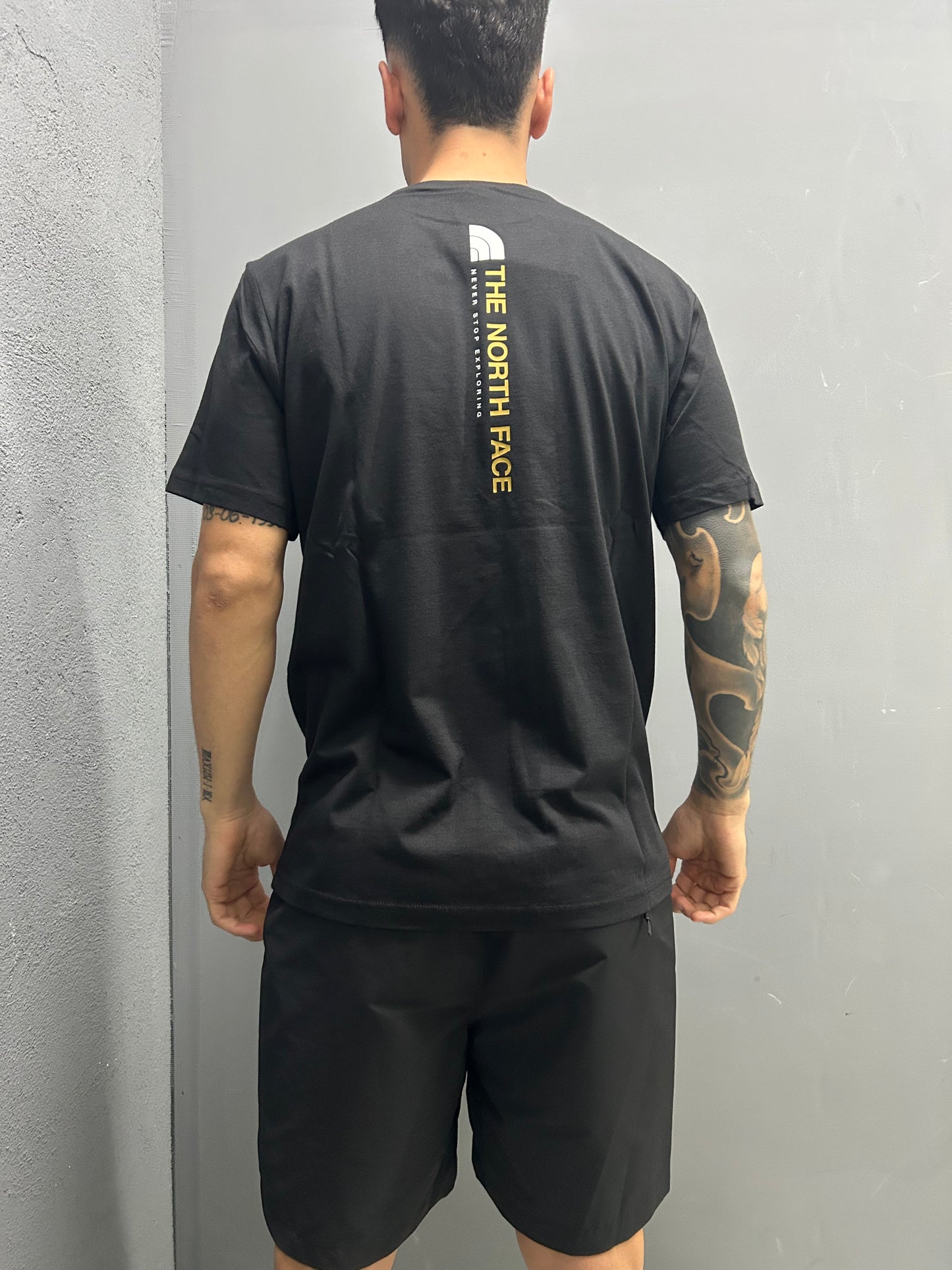THE NORTH FACE T-SHIRT